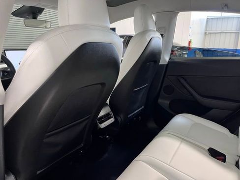 Used 2024 Tesla Model Y Long Range image 16