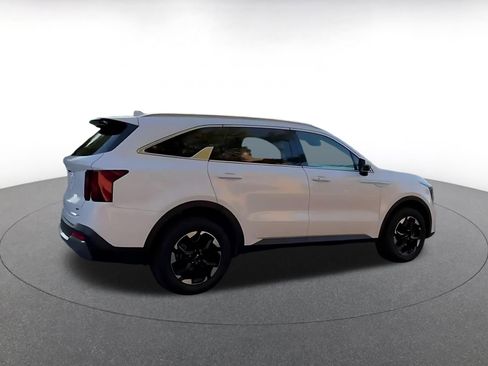 Used 2024 Kia Sorento S AWD/4WD image 13