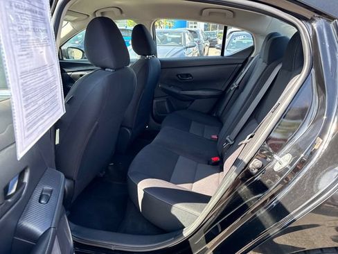 Used 2024 Nissan Sentra SV FWD image 14