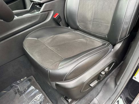 Certified 2024 Jeep Grand Cherokee L Laredo image 19