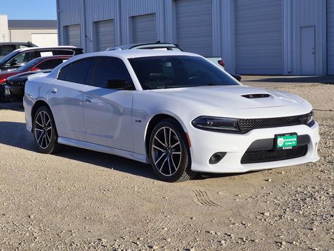 Used 2023 Dodge Charger R/T w/ Plus Group image 2