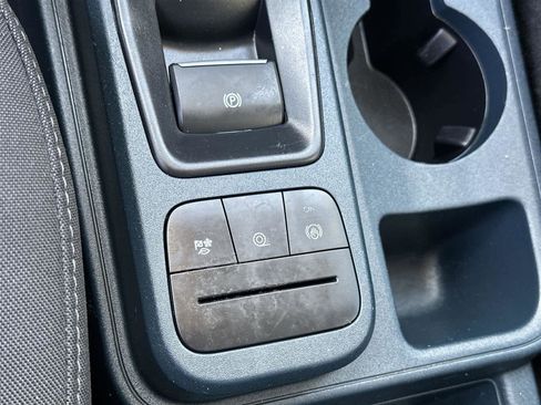 Used 2023 Ford Maverick XL image 25