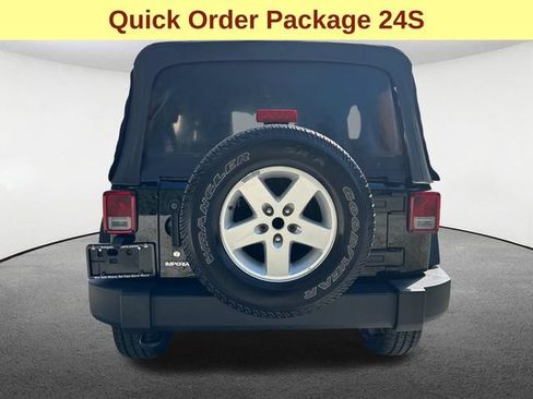 Used 2017 Jeep Wrangler Unlimited Sport w/ Quick Order Package 24S AWD/4WD image 11