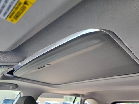 Used 2020 Toyota RAV4 XLE w/ Convenience Package FWD image 23