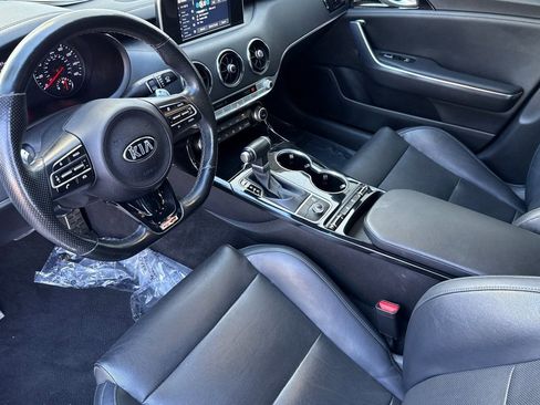 Used 2020 Kia Stinger GT-Line image 4