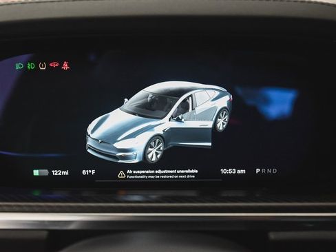 Used 2021 Tesla Model S Plaid image 14