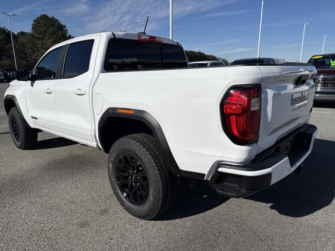 New 2026 GMC Canyon Elevation w/ Convenience Package image 9