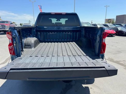 Used 2024 Chevrolet Silverado 1500 Custom RWD image 10