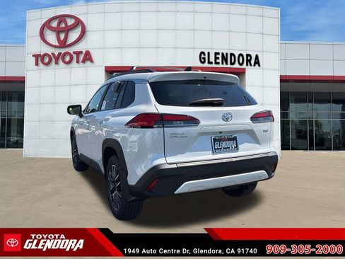 New 2026 Toyota Corolla Cross XLE w/ Convenience Package FWD image 8