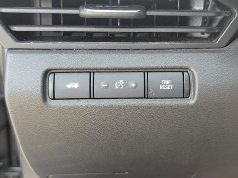 Certified 2024 Nissan Altima 2.5 SV FWD image 28
