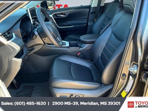 Used 2024 Toyota RAV4 XLE Premium image 18