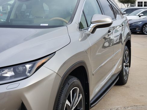 Certified 2020 Lexus RX 450hL AWD w/ Premium Package image 9