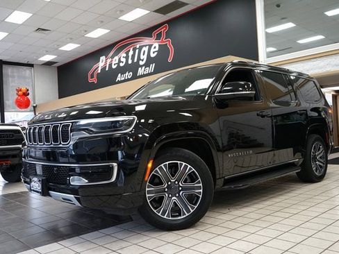 Used 2024 Jeep Wagoneer Series II w/ Flexible Seating Group image 22