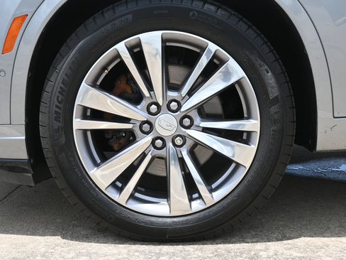 Used 2024 Cadillac XT6 Premium Luxury w/ Technology Package AWD/4WD image 29