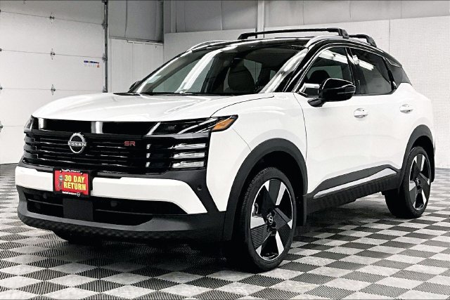 New 2026 Nissan Kicks SR w/ Cold Weather Package FWD image 2