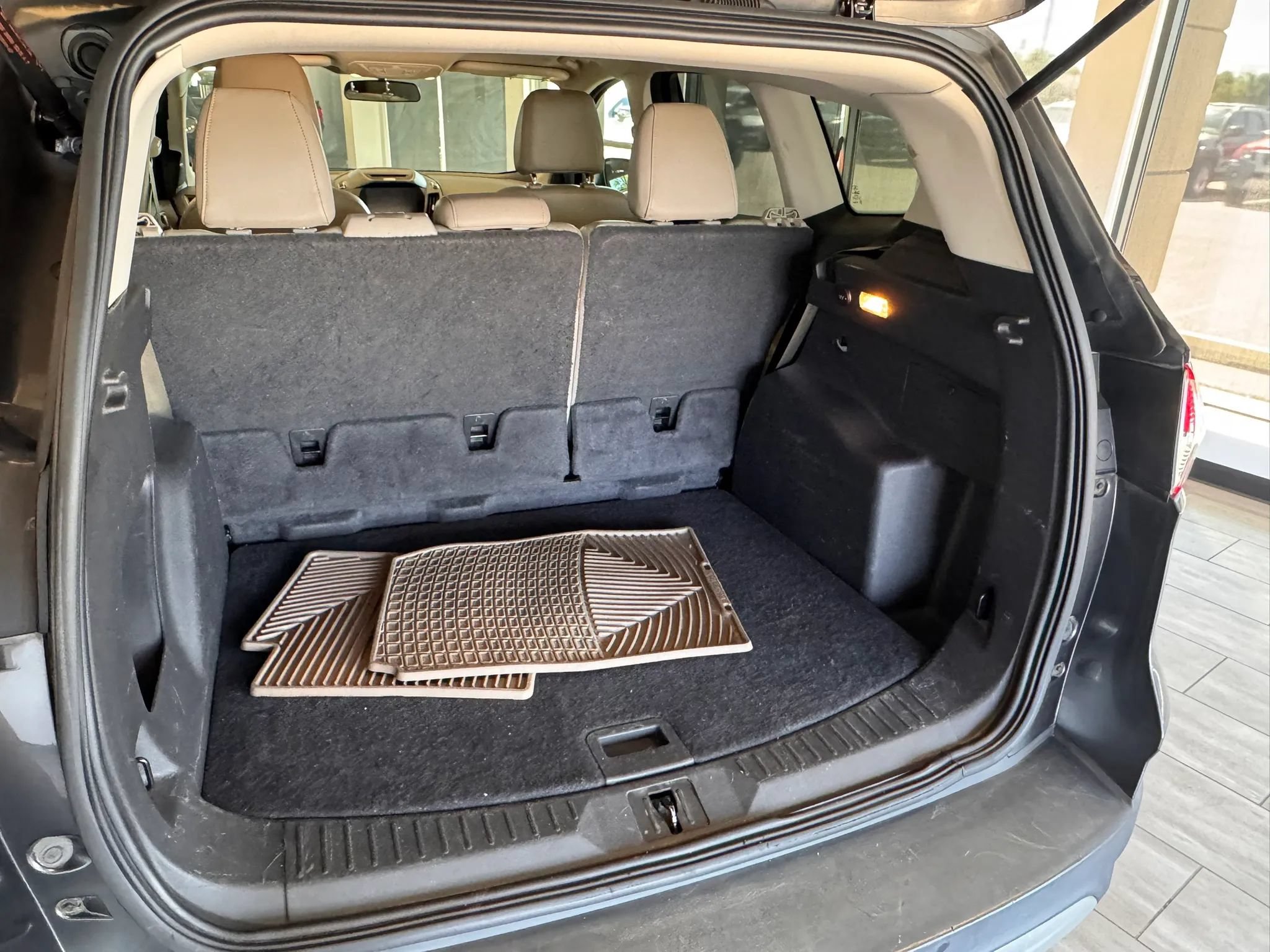 Used 2016 Ford Escape SE w/ SE Leather Comfort Package FWD image 26