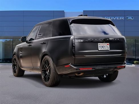 Used 2023 Land Rover Range Rover SE image 6