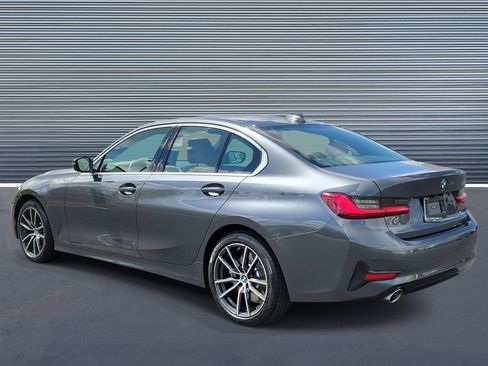 Used 2022 BMW 330i Sedan w/ Convenience Package RWD image 4
