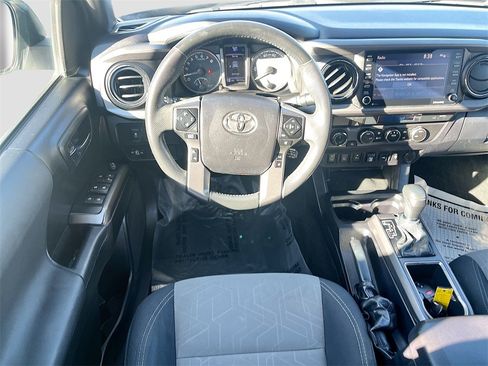 Used 2021 Toyota Tacoma TRD Sport w/ Technology Package image 21