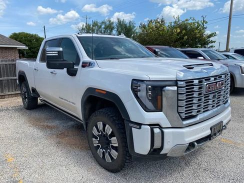 Used 2024 GMC Sierra 2500 Denali w/ Technology Package AWD/4WD image 2