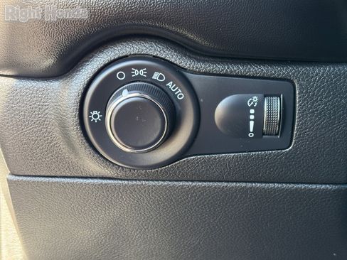 Used 2024 Dodge Durango GT image 20