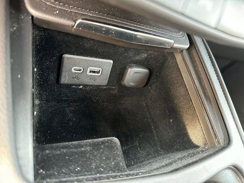 Used 2020 Cadillac XT4 Premium Luxury image 18