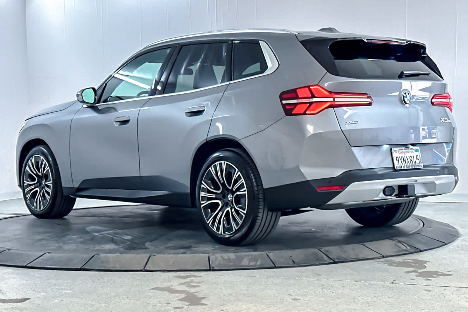 Used 2026 BMW X3 xDrive30i w/ Premium Package AWD/4WD image 6