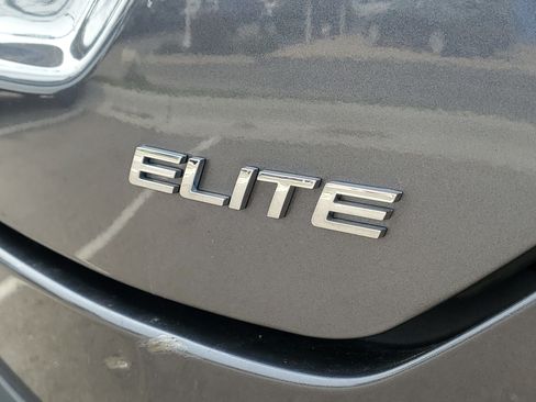 Certified 2023 Honda Pilot Elite image 6