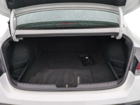 Used 2025 Hyundai Elantra Sport FWD image 23