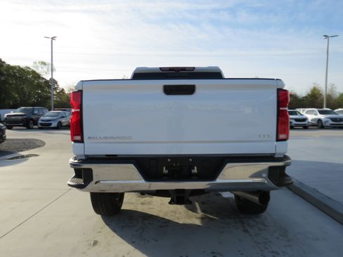 New 2026 Chevrolet Silverado 3500 LTZ w/ LTZ Convenience Package AWD/4WD image 5