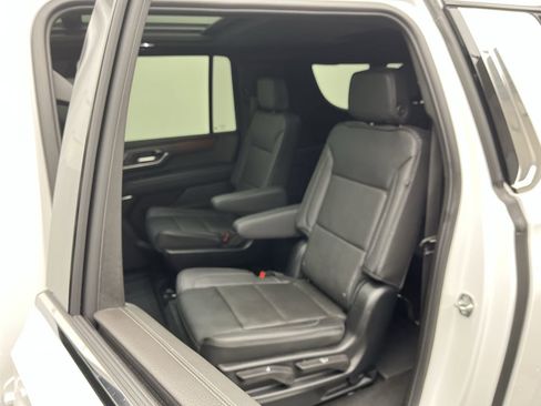 Certified 2025 GMC Yukon XL Denali w/ Sun & Power Step Package image 13