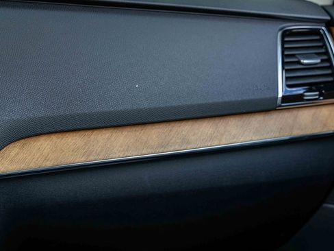 Used 2025 Volvo XC90 B6 Plus image 17