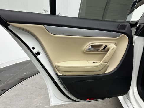 Used 2016 Volkswagen CC R-Line image 22