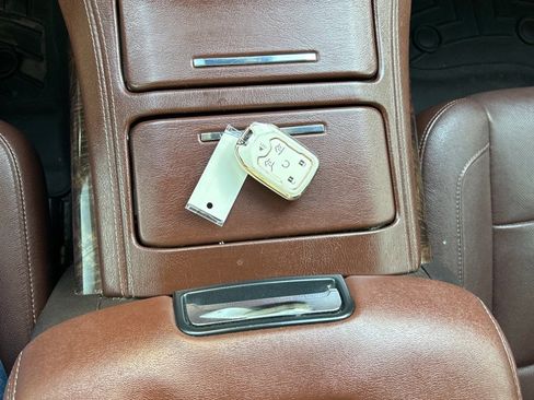 Used 2016 Chevrolet Suburban LTZ image 19