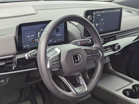 Used 2025 Honda Prologue EX image 4