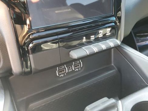 Used 2023 RAM 1500 Laramie AWD/4WD image 23