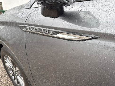 Certified 2022 Lincoln Nautilus Reserve image 6