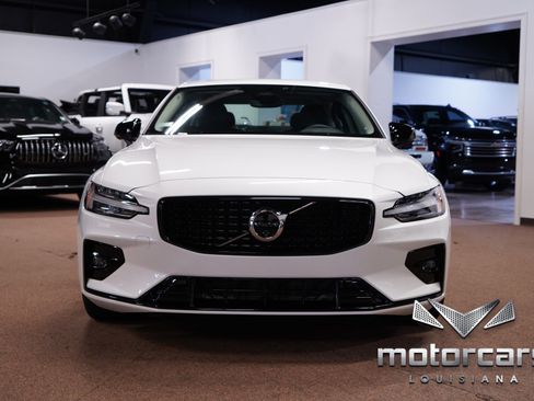 Used 2024 Volvo S60 B5 Ultimate image 2