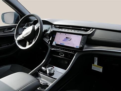 New 2026 Jeep Grand Cherokee Laredo image 19