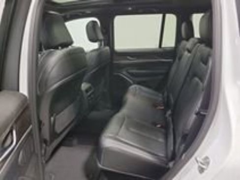 New 2026 Jeep Grand Cherokee Limited AWD/4WD image 8