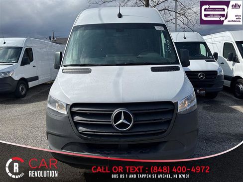 Used 2023 Mercedes-Benz Sprinter 2500 image 2