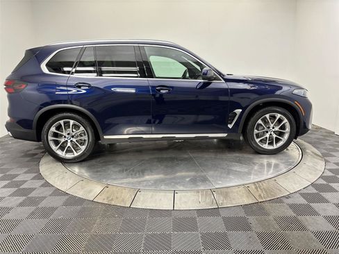New 2026 BMW X5 xDrive50e AWD/4WD image 17