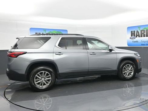 Used 2023 Chevrolet Traverse LT FWD image 6