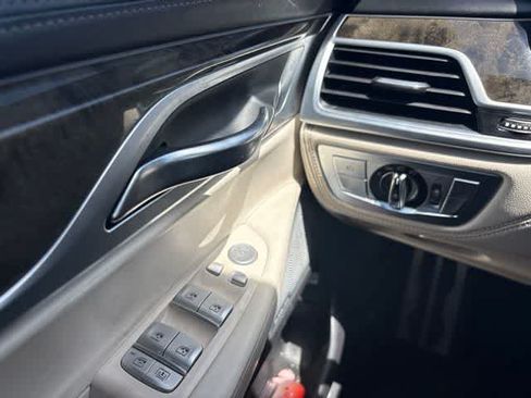 Used 2017 BMW 740i RWD image 23