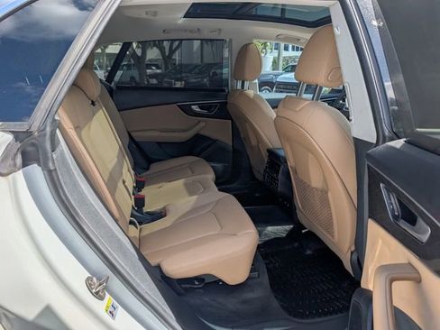 Used 2019 Audi Q8 Prestige w/ Towing Package AWD/4WD image 19
