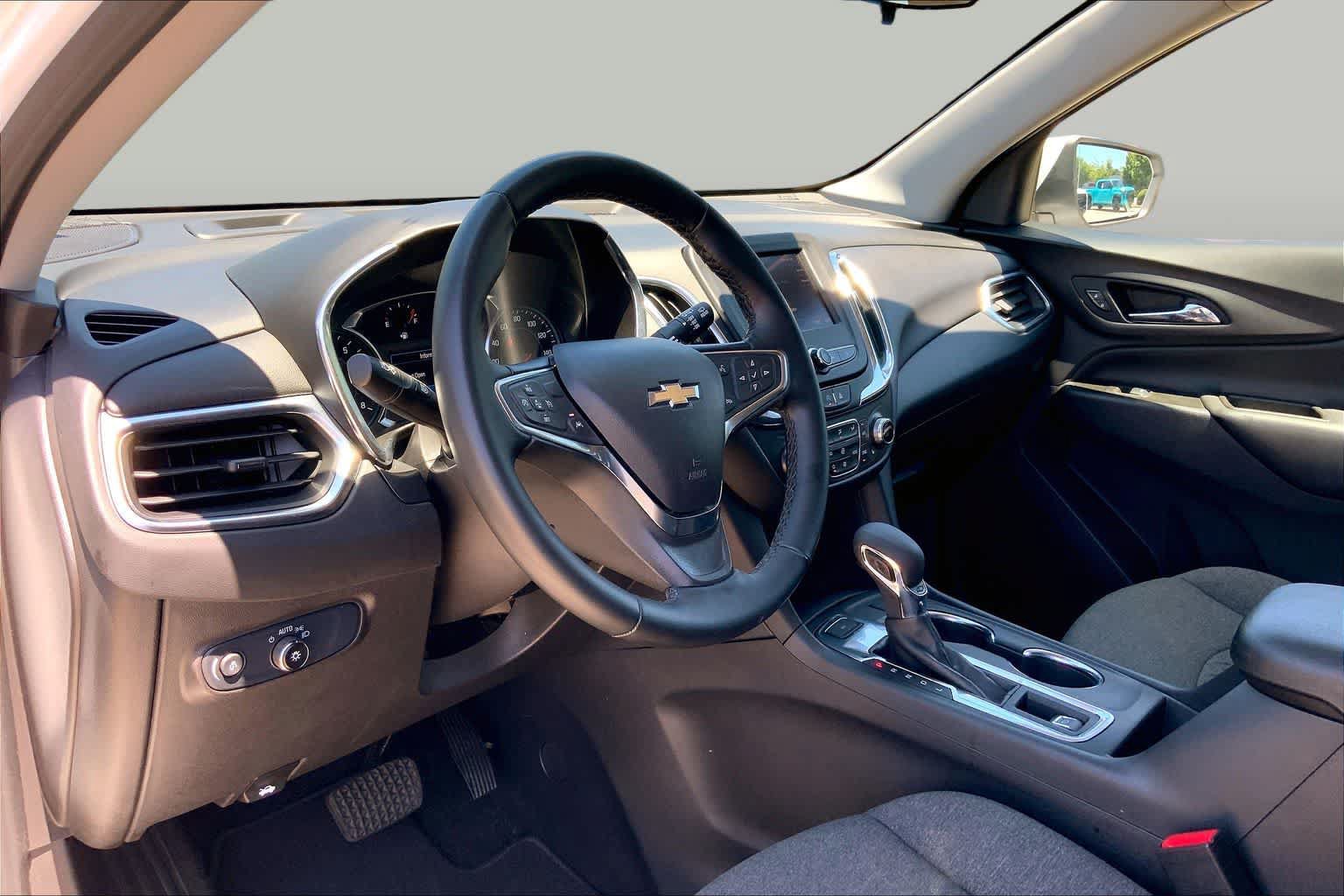 Used 2024 Chevrolet Equinox LT AWD/4WD image 17