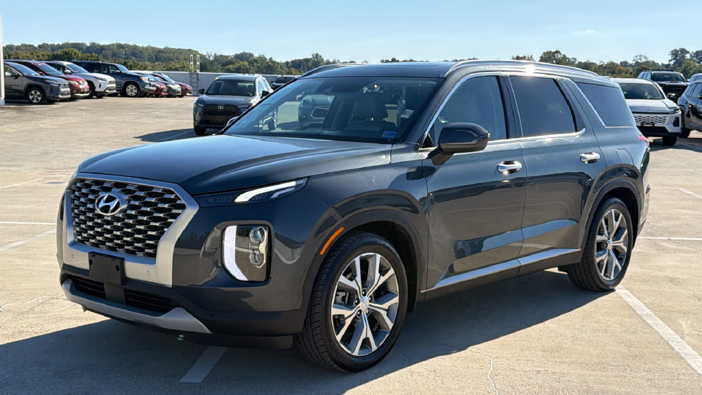 Used 2022 Hyundai Palisade SEL w/ Premium Package AWD/4WD image 2