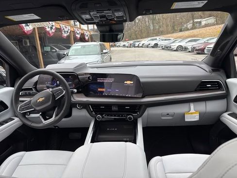 New 2026 Chevrolet Suburban Premier image 16