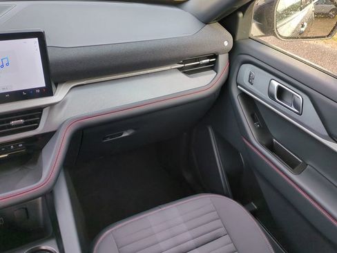 New 2026 Ford Explorer ST-Line w/ ST-Line Street Pack image 17