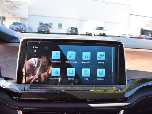 Used 2025 Volkswagen Atlas SE image 18